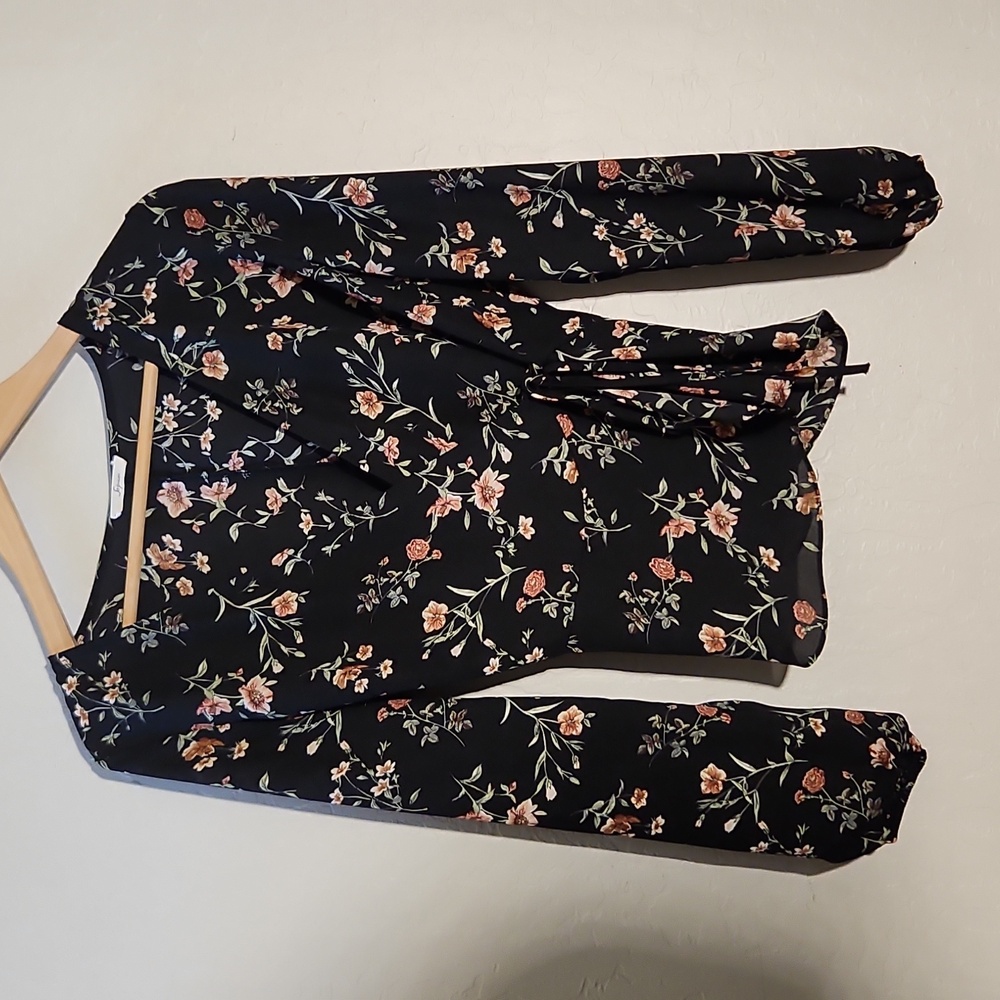 Soprano Floral Black Elegant Wrap Around String Tie XS